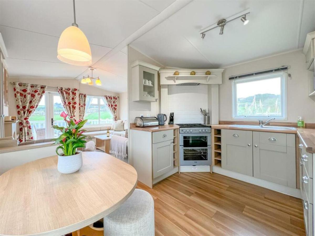 Pottsville Cabin - Short Walk To Praa Sands Beach Εξωτερικό φωτογραφία